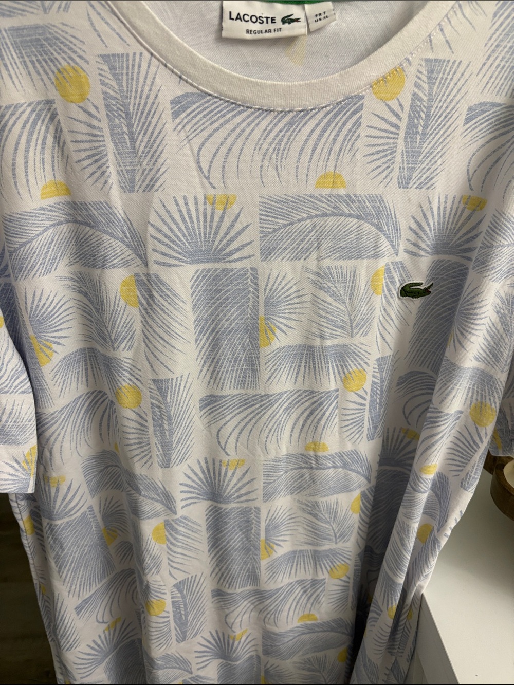 Lacoste Men’s White Palm-Print Crew Neck T-Shirt - Yellow & Light Blue